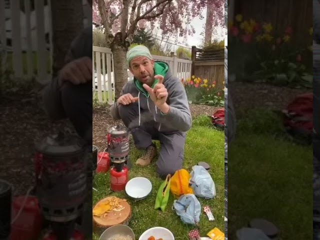 CAMP COOKING RECIPE: BERRY OATMEAL